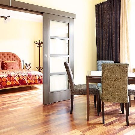 Lovely Funky Flat Near Royal Park Varşovia Exterior foto