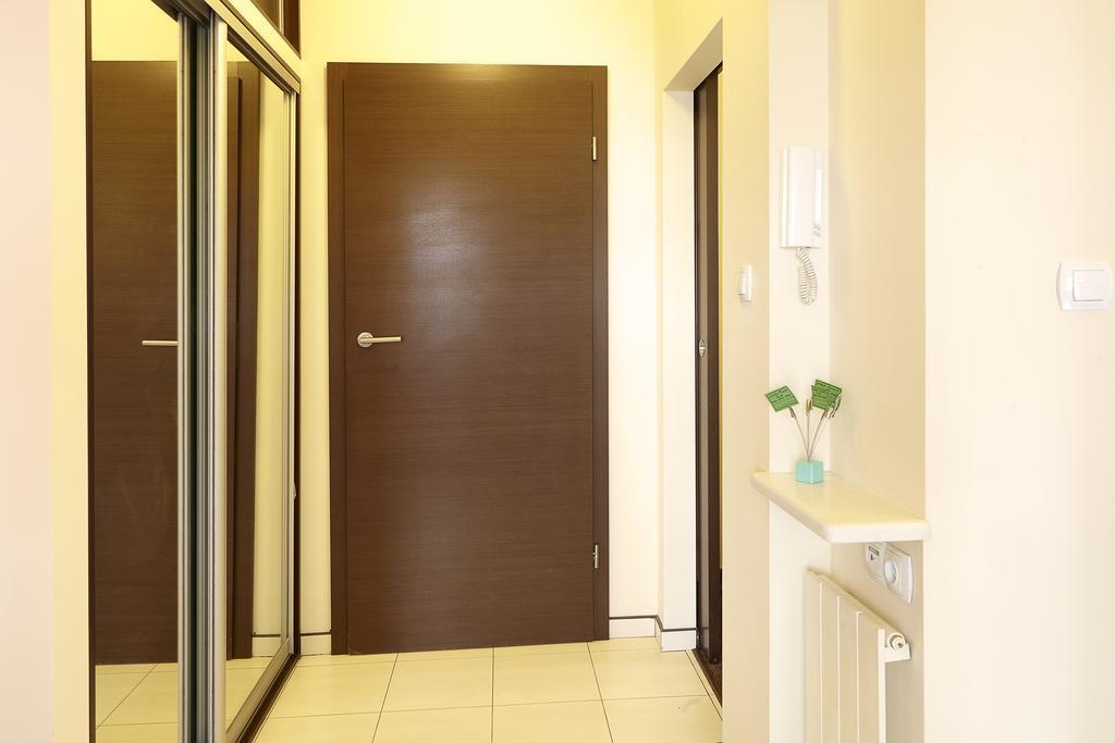 Lovely Funky Flat Near Royal Park Varşovia Exterior foto